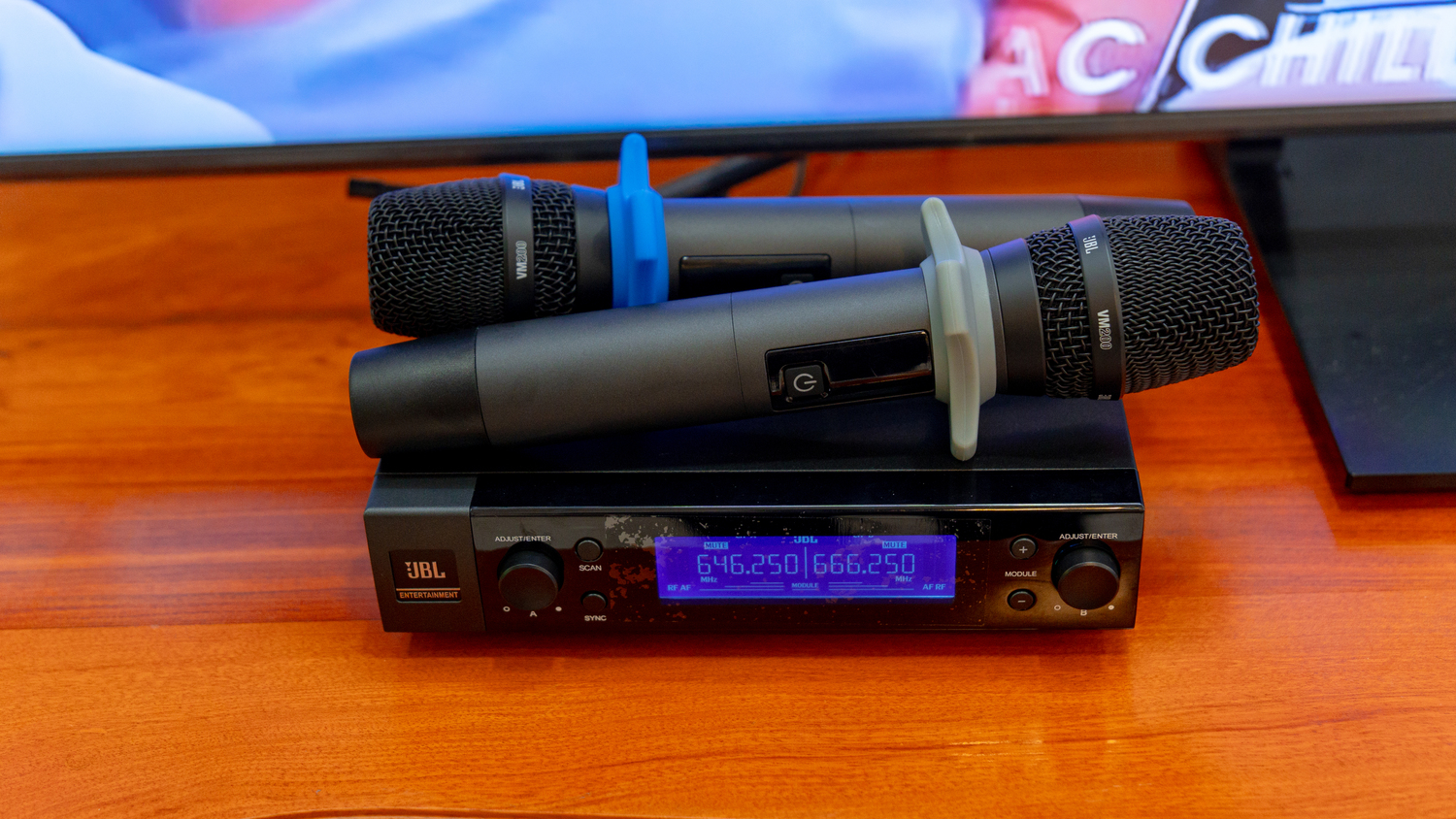 Micro không dây của Dàn karaoke DT TT378