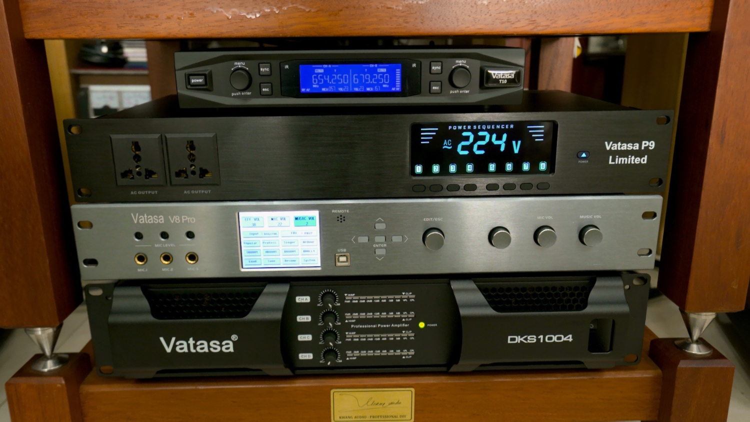 Cục Đẩy Công Suất Vatasa DKS1004 NEW tích hợp đa dạng thiết bị cao cấp