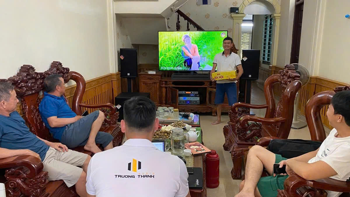 của dàn karaoke DT TT454 ở nhà anh Phong