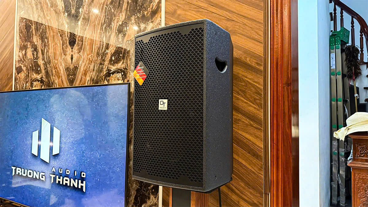 loa karaoke của Dàn Karaoke DT TT210: (DT D2000, Vatasa T500, Vatasa V6 Pro, Vatasa VA-2600, Nex 12)