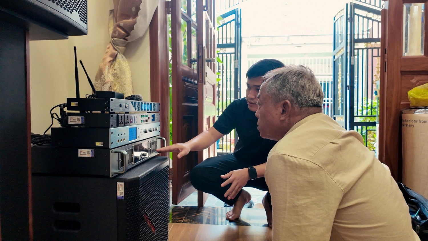 Loa sub DT Delta-112AT phối ghép linh hoạt với nhiều thiết bị âm thanh cao cấp