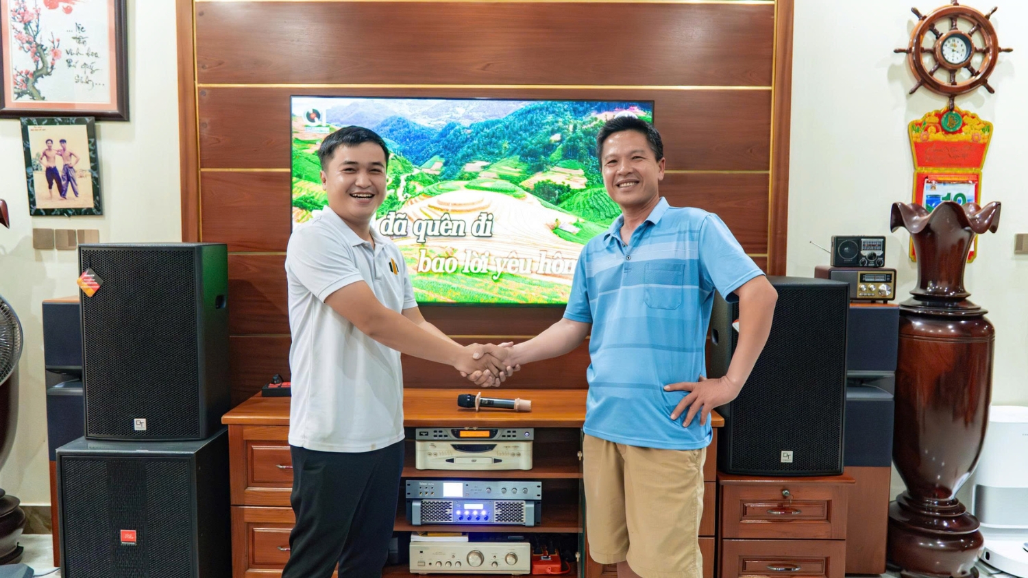 Điểm danh các thiết bị âm thanh không thể thiếu trong bộ dàn karaoke gia đình