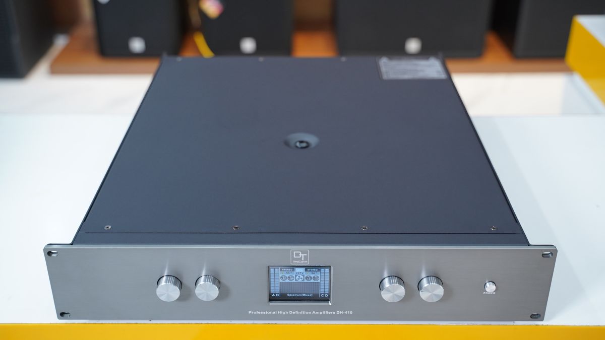 Hình thực tế Mặt trên Cục đẩy công suất DT DH-410