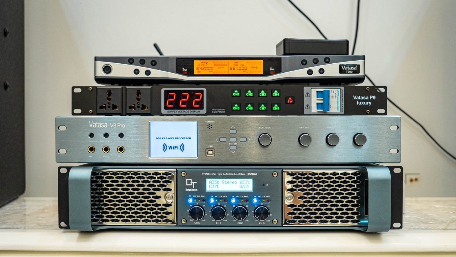 Cục đẩy công suất 4 kênh DT Lion408 công suất mạnh mẽ, bền bỉ