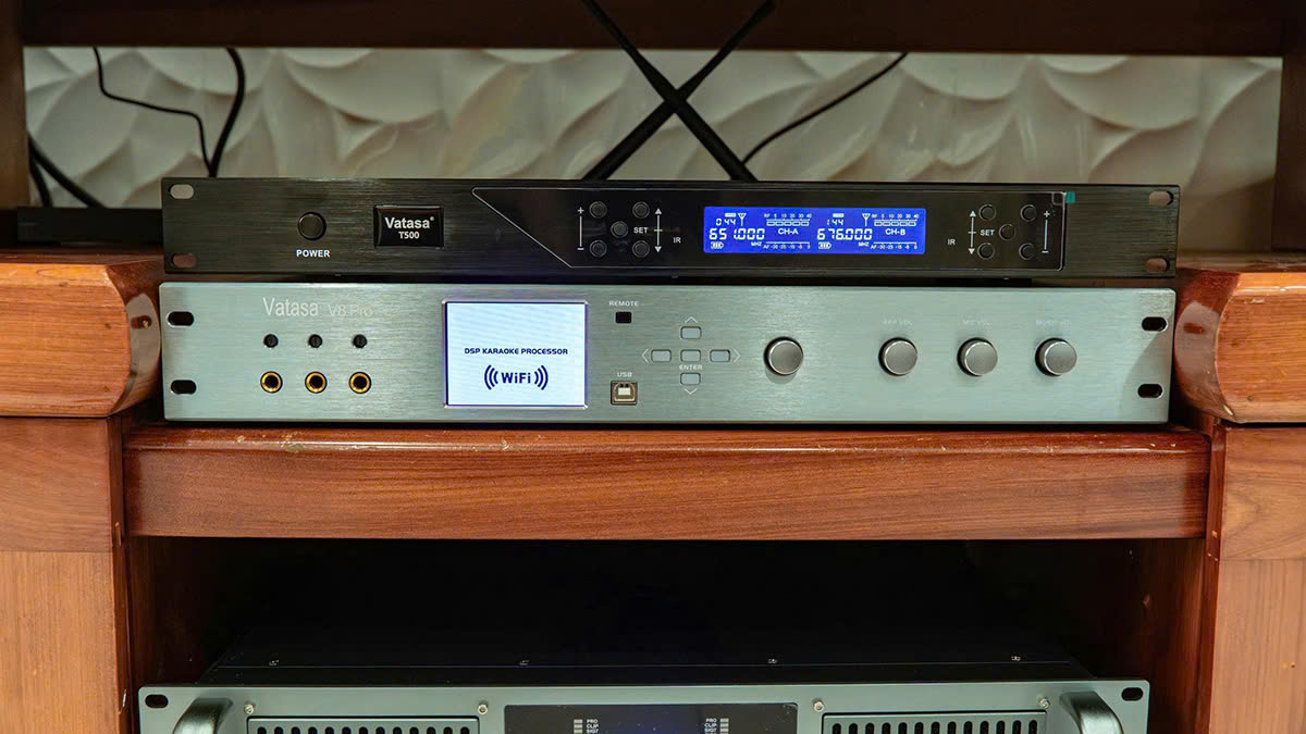 Vang số và micro của Dàn karaoke DT TT466: (DT Radius-12Pro, Vatasa T500, Vatasa V6 Pro, Vatasa VA-2500, B&W S1500 Max)