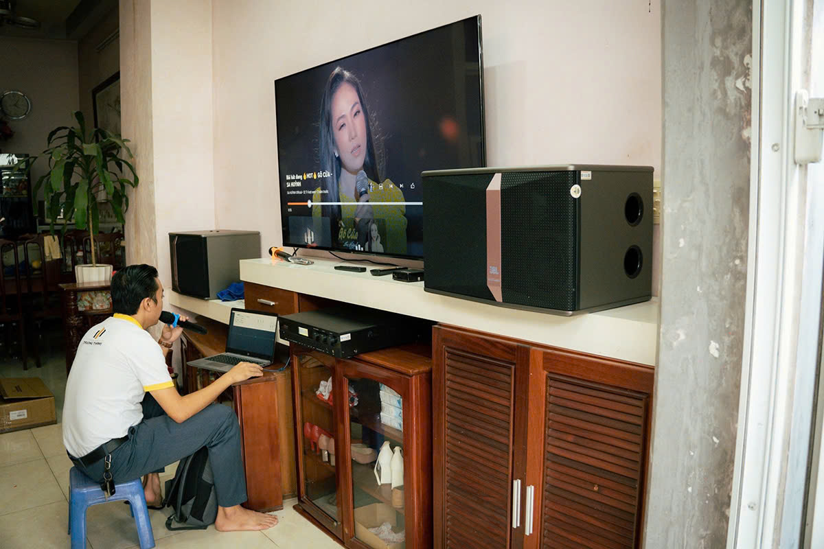 Trường Thành Audio setup Dàn Karaoke JBL TT204: (JBL KI512, Vatasa Bla600 New)