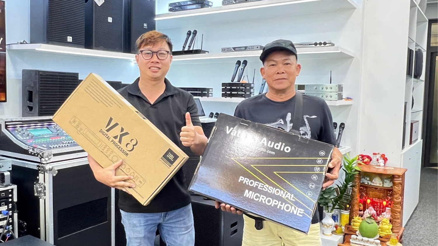 Khách Quận 6 Chốt Nhanh Combo Micro Vatasa Và Vang Số JBL Cực Xịn Xò!