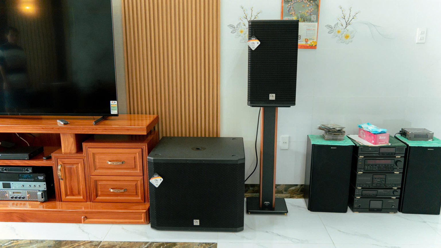 Ảnh sản phẩm Dàn Karaoke DT TT398: (DT Alpha 12, Vatasa T10, Vatasa V8 Pro, DT Lion408, DT Delta118, Vatasa P9 Limited) 4