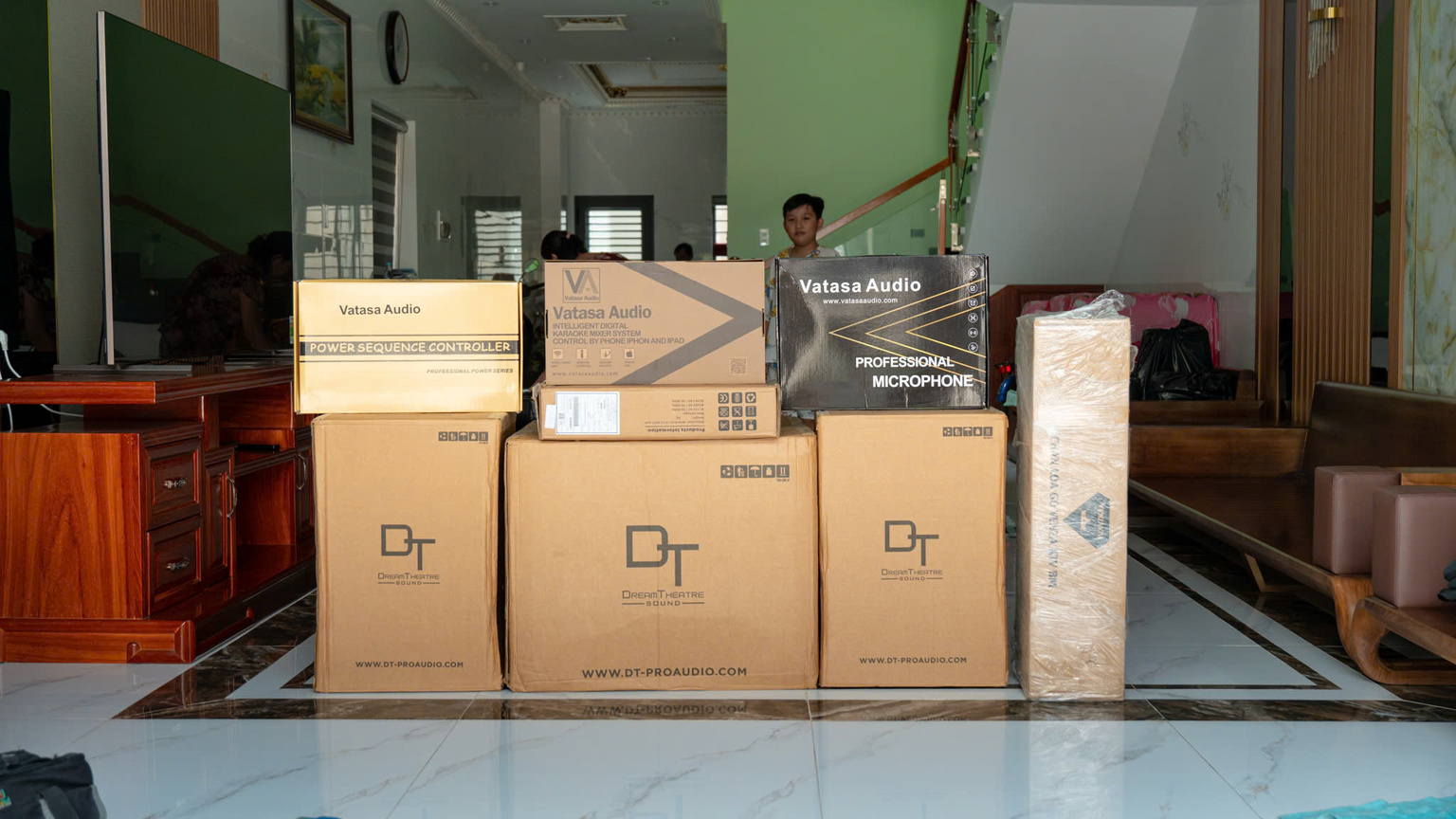Ảnh sản phẩm Dàn Karaoke DT TT398: (DT Alpha 12, Vatasa T10, Vatasa V8 Pro, DT Lion408, DT Delta118, Vatasa P9 Limited) 5