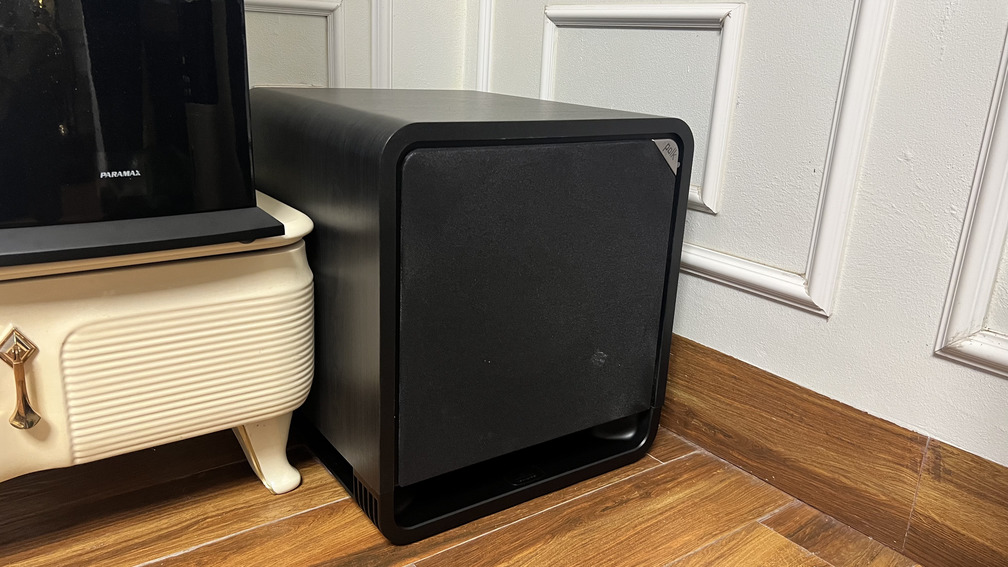 Loa sub của Dàn Karaoke Paramax TT399