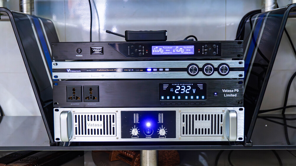 Vang số và cục đẩy của Dàn Karaoke DT TT421