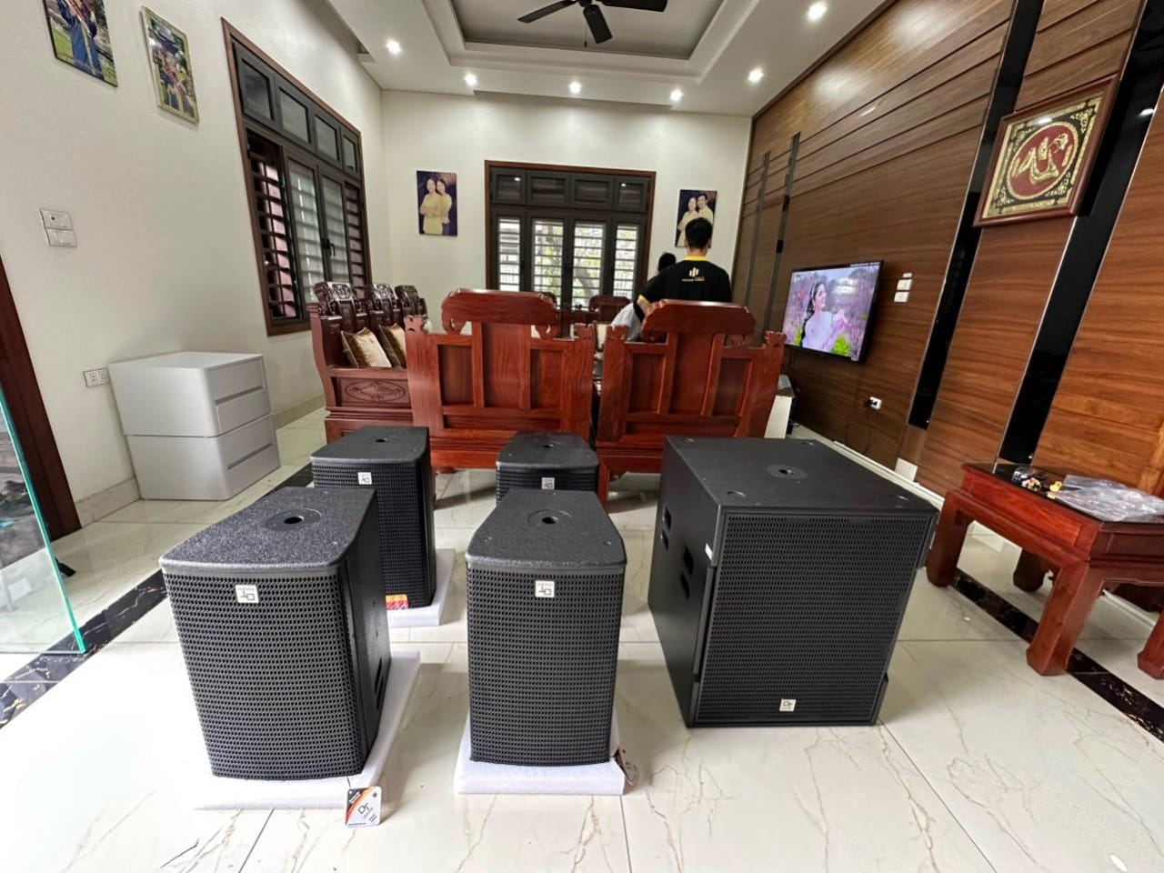 Ảnh sản phẩm Dàn Karaoke DT TT285: (2 DT Alpha 12, Vatasa T10, Vatasa V8 Pro, Vatasa VA-2500, Vatasa DKS1004 NEW, DT Sigma118, Vatasa P9 Limited, VietK 4TB) 4