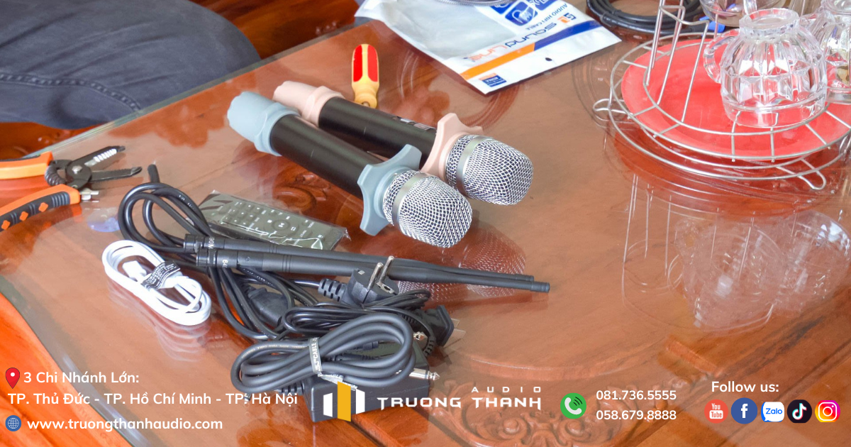 Micro không dây của Dàn Karaoke CAVS TT388