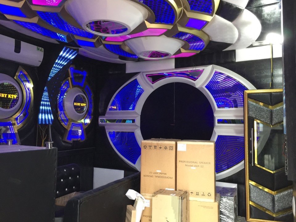 Hình ảnh lắp đặt hệ thống âm thanh quán cafe karaoke RuByKTV tại Yên Dũng , Bắc Giang