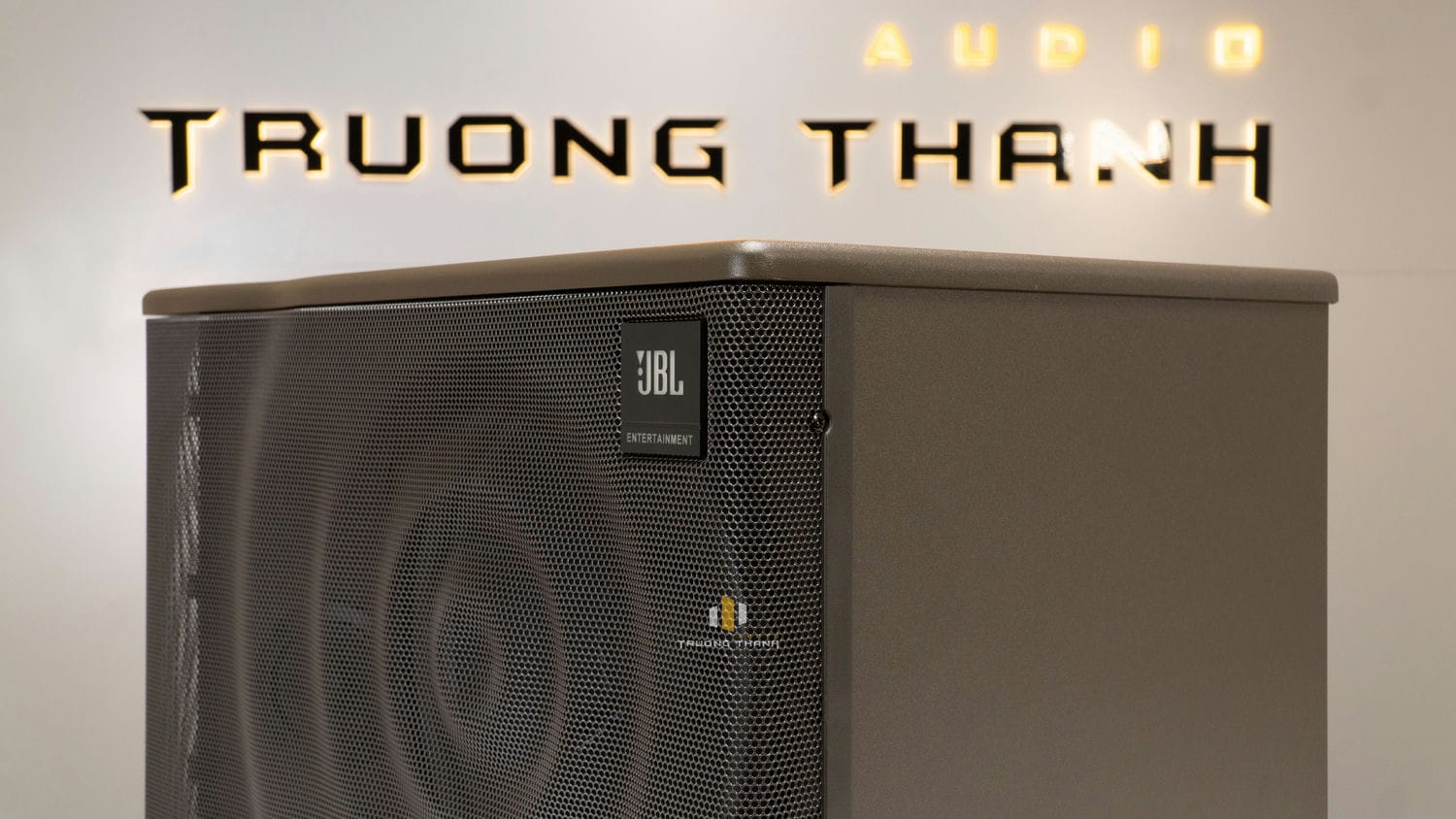 Ảnh sản phẩm Loa JBL MK 08 (bass 20cm, 3 loa 2 đường) 10