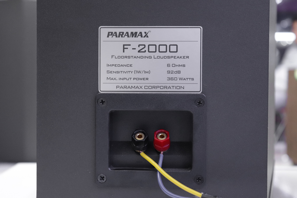 Loa Paramax F-2000 New