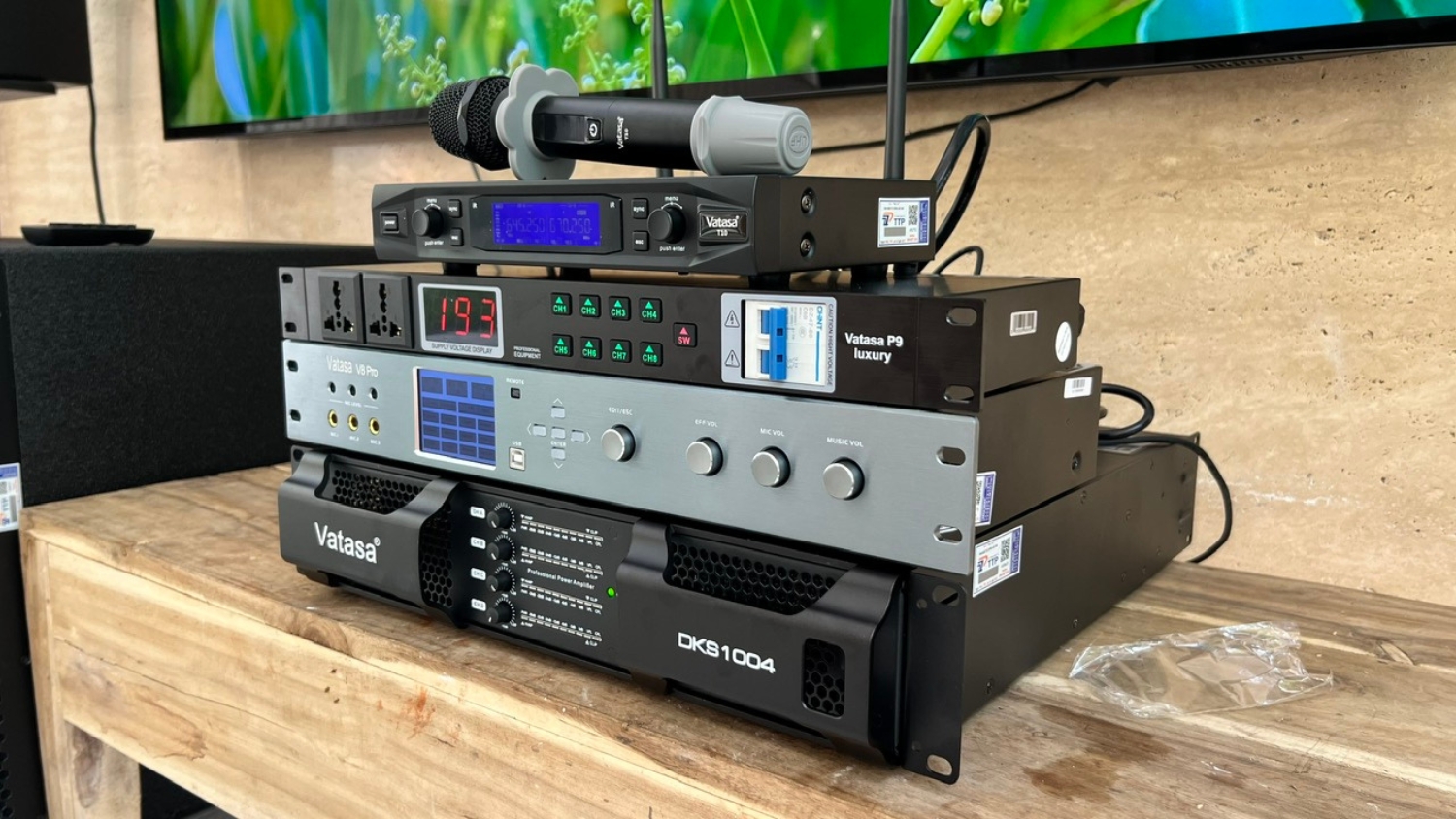 Lắp đặt Micro Vatasa T10 vào dàn karaoke