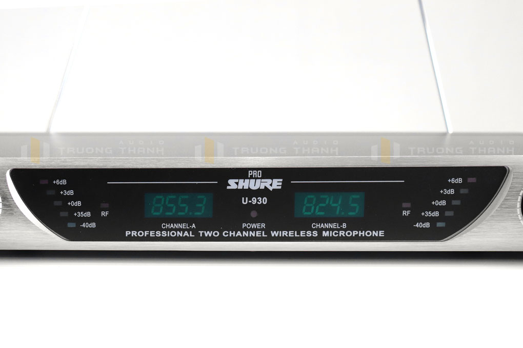 Micro Shure U930 màn hình LCD