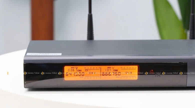 Màn hình hiển thị của Micro TIT T9