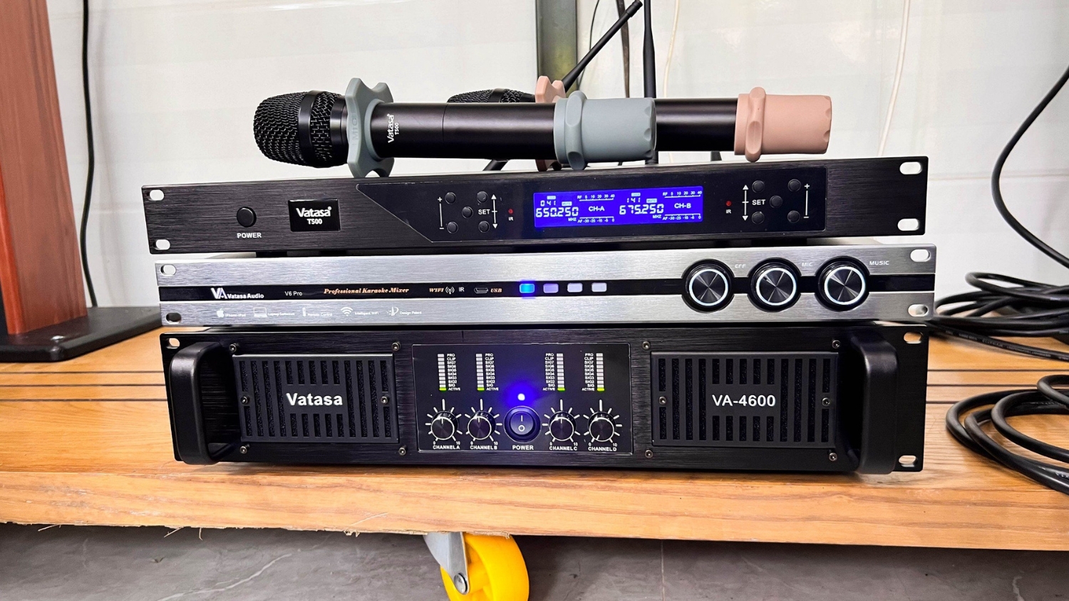 Micro Vatasa T500 chống hú hiệu quả