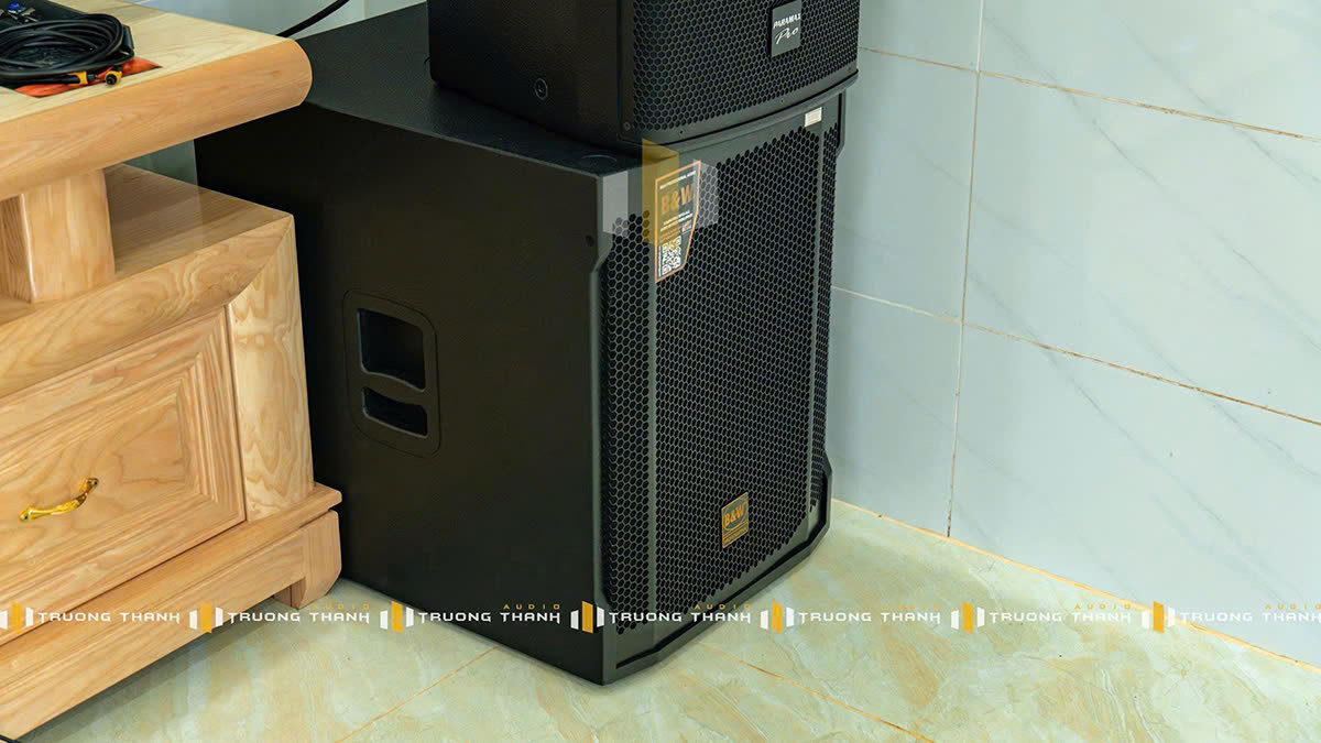 loa sub bw s1500 max của Dàn karaoke Paramax TT330: (Paramax PRO V30, Vatasa Bla600 New, B&W S1500 Max)