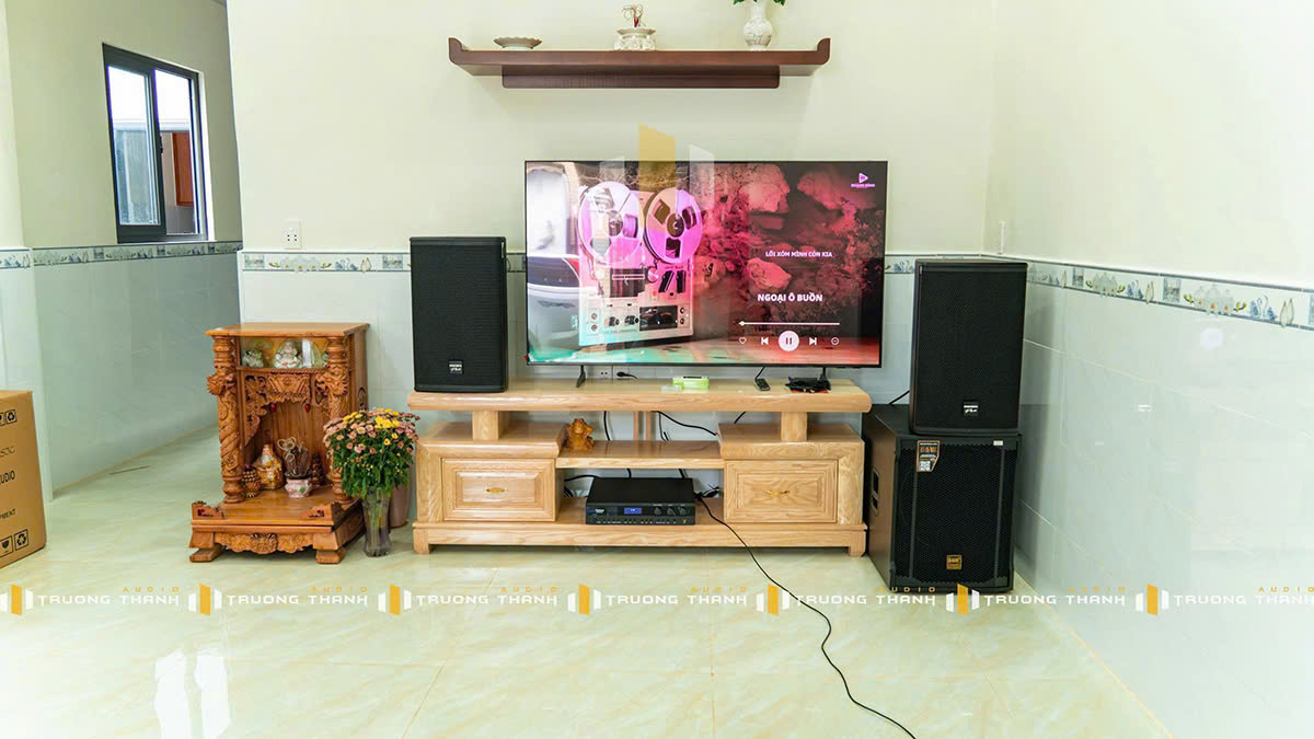 Dàn karaoke Paramax TT330: (Paramax PRO V30, Vatasa Bla600 New, B&W S1500 Max) hình thực tế