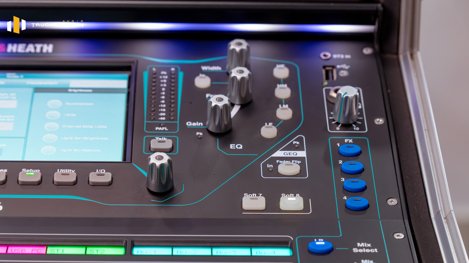 Ảnh sản phẩm Bàn Mixer Allen & Heath SQ5 6