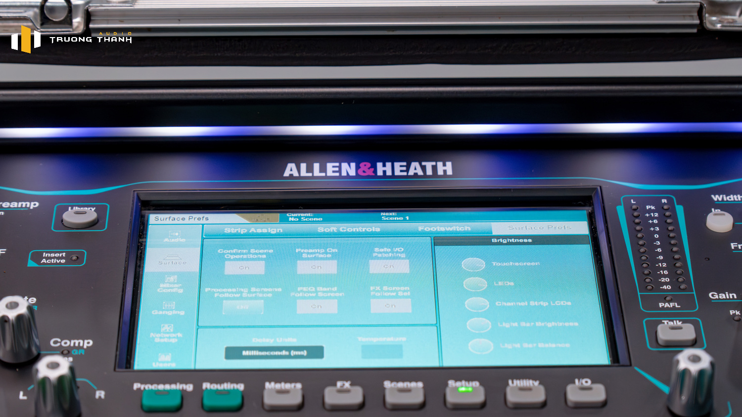 Ảnh sản phẩm Bàn Mixer Allen & Heath SQ5 4