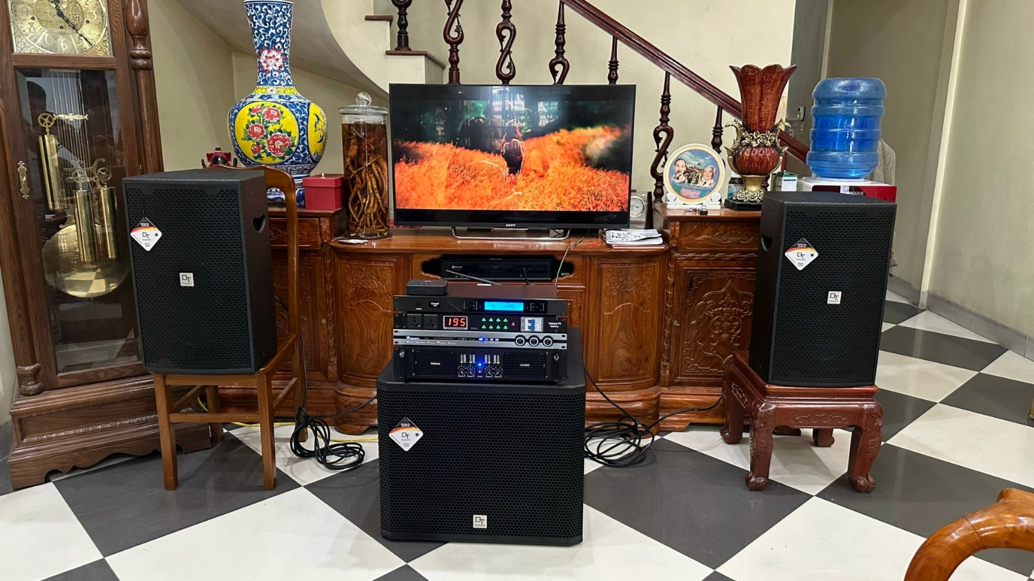 Loa sub DT Delta115 bass 40cm phù hợp cho dàn karaoke gia đình