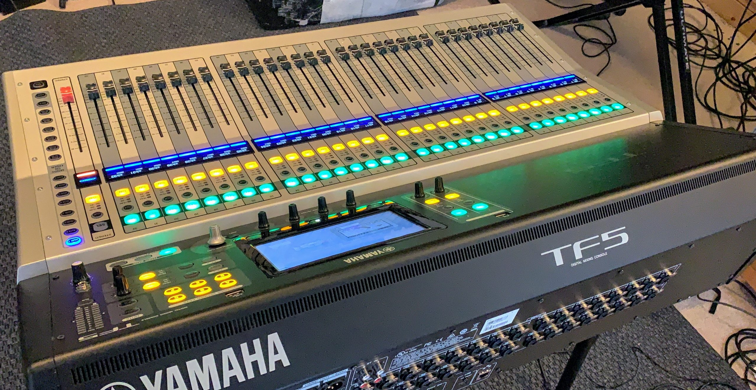 truongthanh-mixer-yamaha-TF5-3