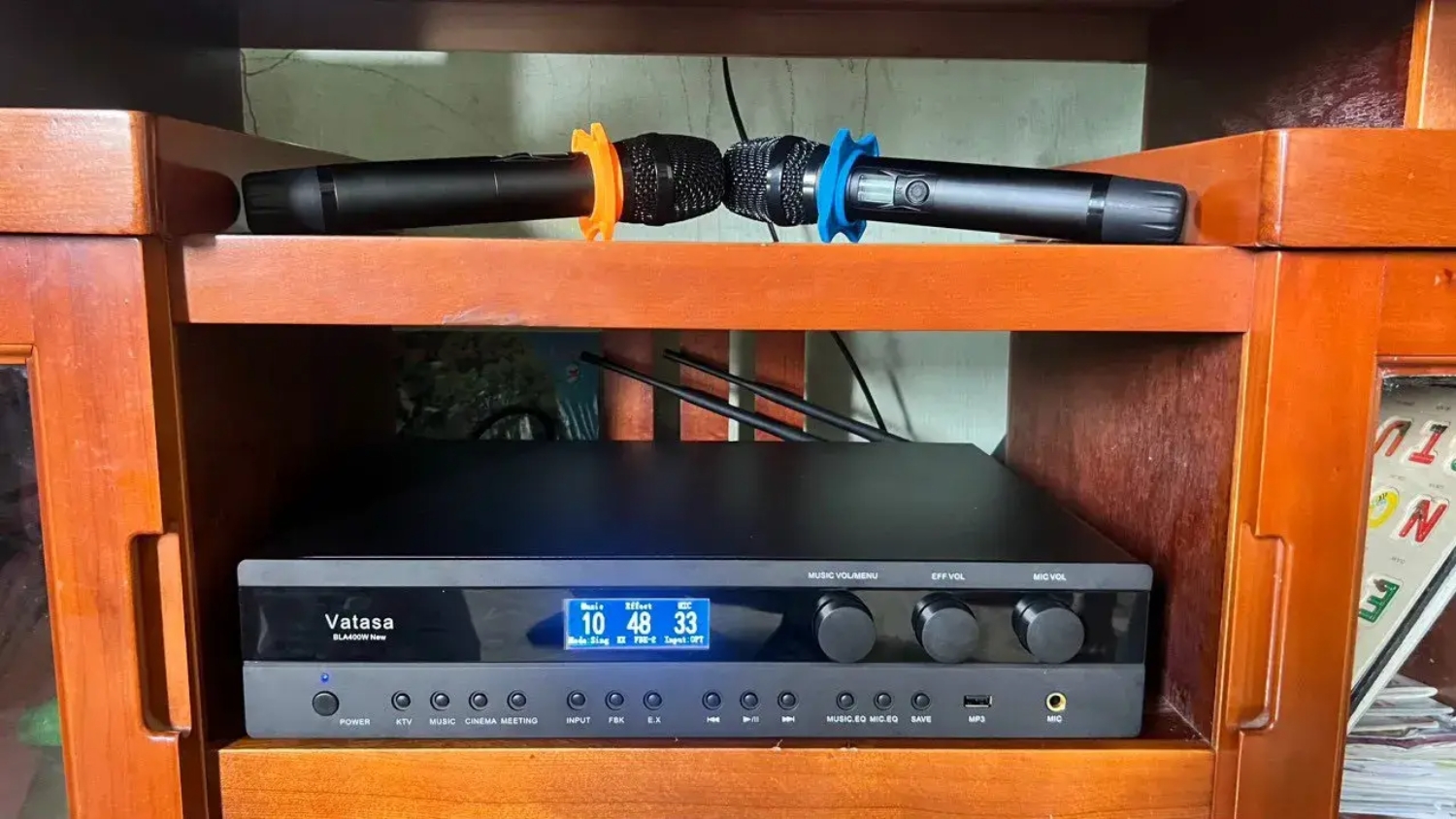 Amply Số Vatasa Bla400 New trong dàn karaoke