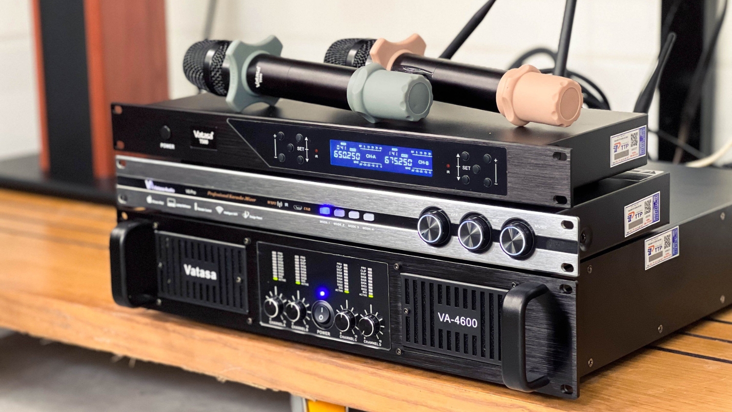 Vang số Vatasa V6 Pro phối ghép dễ dàng với nhiều thiết bị khác