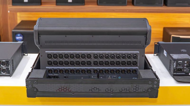 Mặt sau của Mixer Vatasa VSM68 Plus