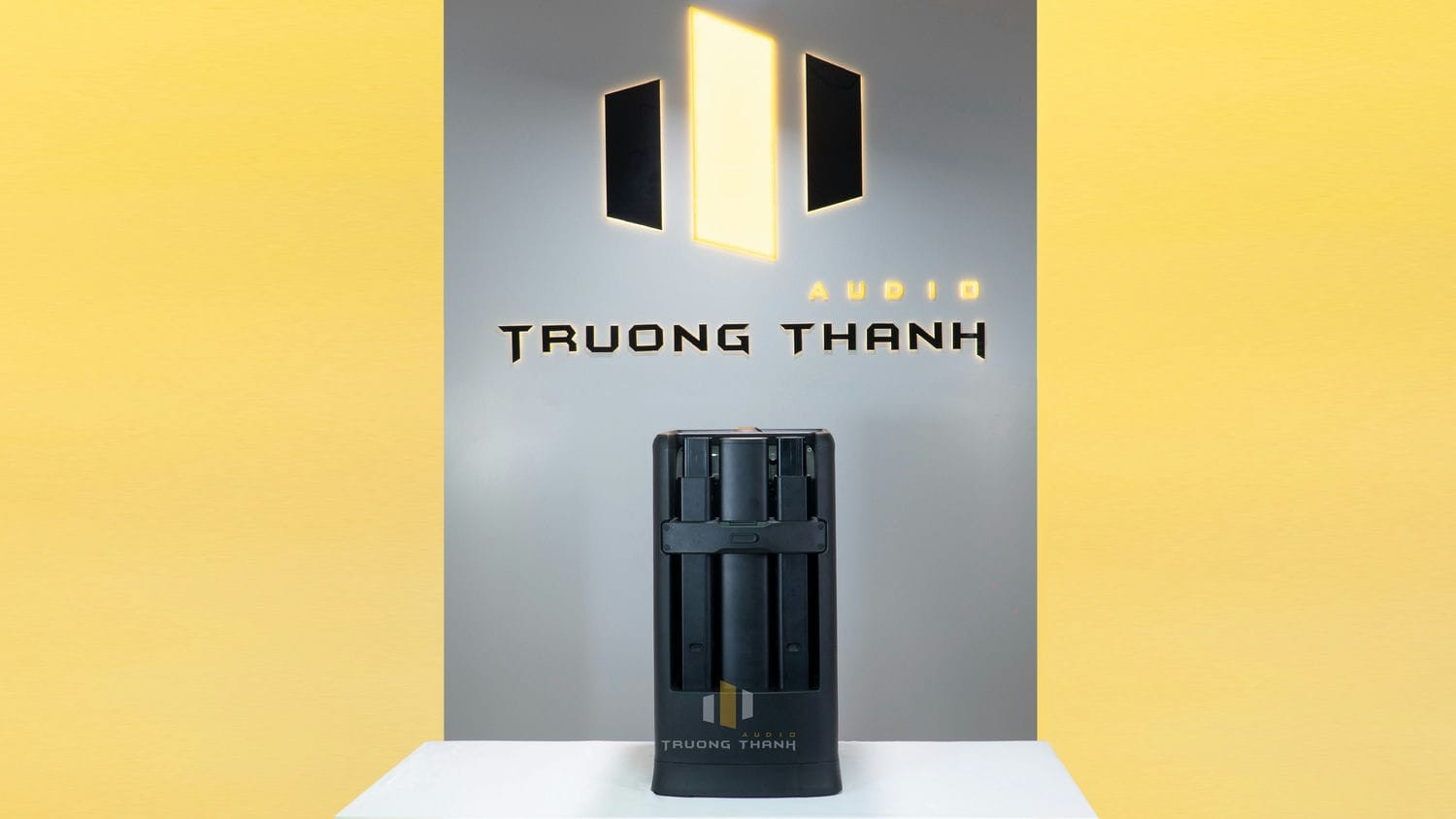 Ảnh sản phẩm Loa JBL Eon One MK2 (loa cột di động, có bluetooth, tích hợp pin, DSP, Mixer) 4