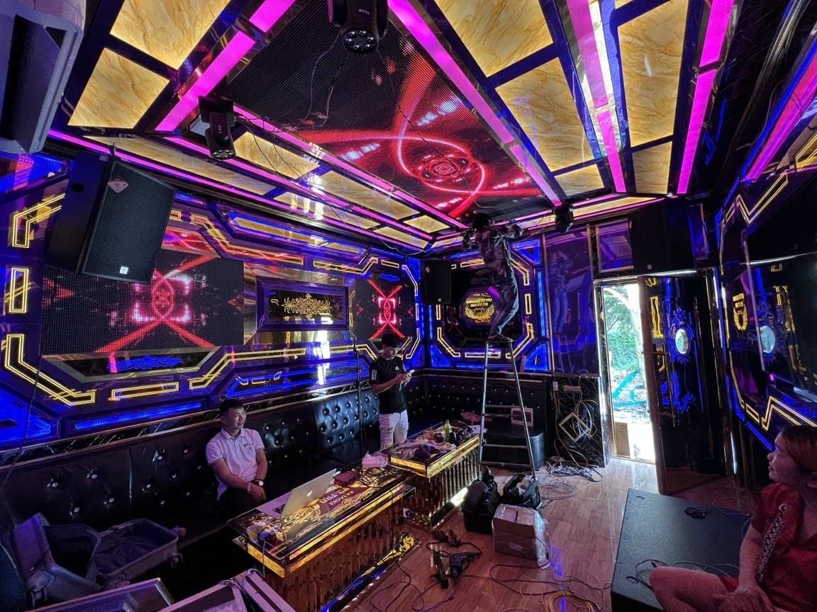 Loa DT Đức luôn là sự lựa chọn hàng đầu cho giải pháp kinh doanh quán Bar, Lounge, Pub, karaoke, sự kiện...... Chúng tôi lại tiếp tục bàn giao hệ thống dàn âm thanh cao cấp cho khách hàng tại Trà Vinh - Trường Thành Audio