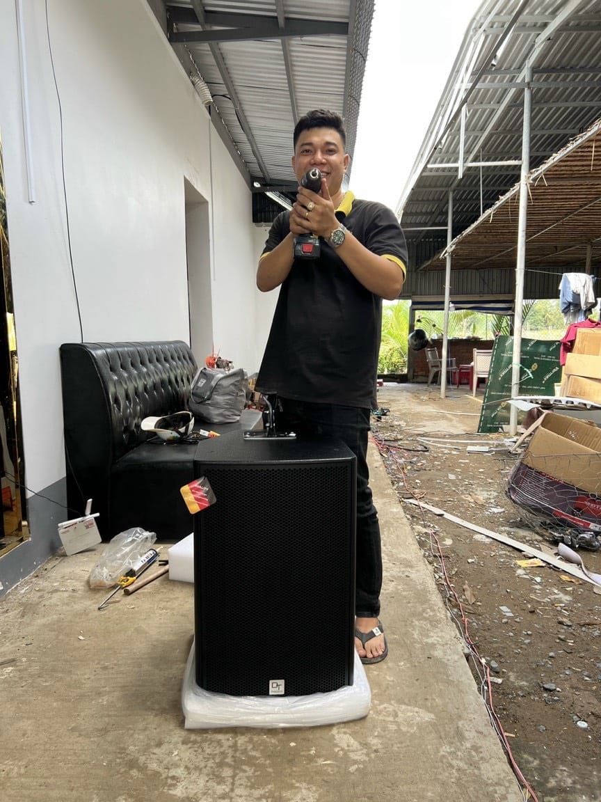 Ảnh sản phẩm Dàn Karaoke Kinh Doanh DT TT231: (2 DT Delta 15, Vatasa T900 New, Vatasa V8Pro, Vatasa DKS1004 NEW, DT Sigma218, Vatasa P9 Luxury, BTE C688 4TB, BTE E688) 17