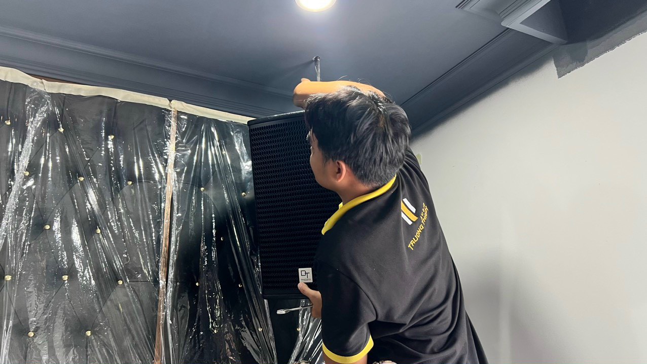 Khách hàng Đình Nguyên đánh giá về sn phẩm Dàn Karaoke Biệt Thự Vip DT TT357: (3 DT Alpha 12, Vatasa T900 New, Vatasa V8 Pro, 2 Vatasa DKS1004 NEW, DT Sigma218, Vatasa P9 Luxury, VietK 4TB, VietK 22 inch)
