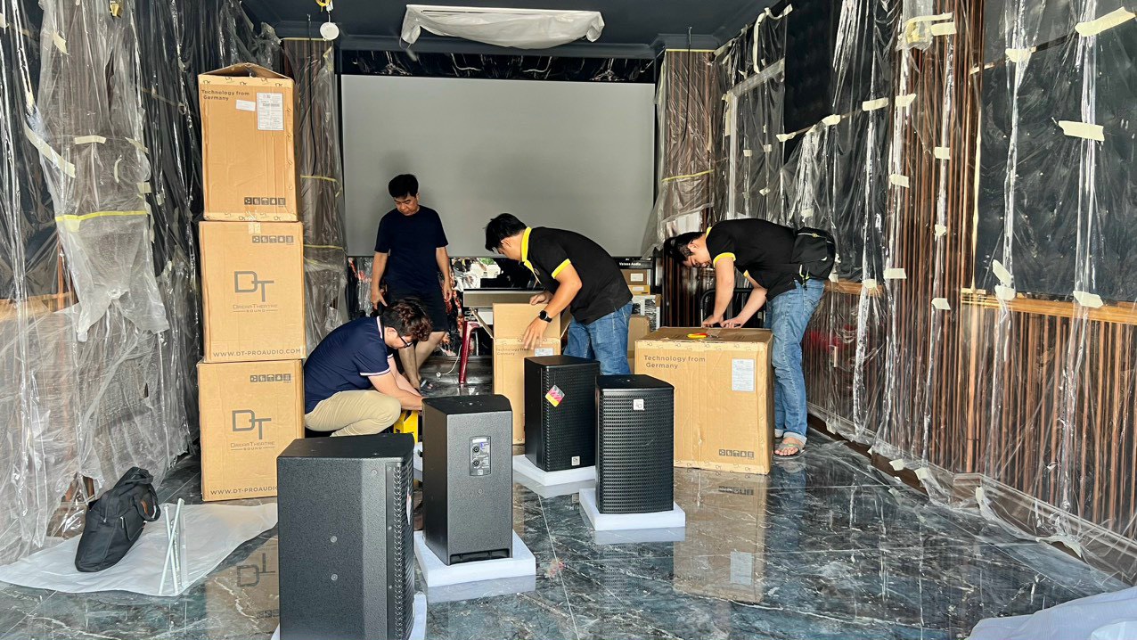 Khách hàng Đình Nguyên đánh giá về sn phẩm Dàn Karaoke Biệt Thự Vip DT TT357: (3 DT Alpha 12, Vatasa T900 New, Vatasa V8 Pro, 2 Vatasa DKS1004 NEW, DT Sigma218, Vatasa P9 Luxury, VietK 4TB, VietK 22 inch)
