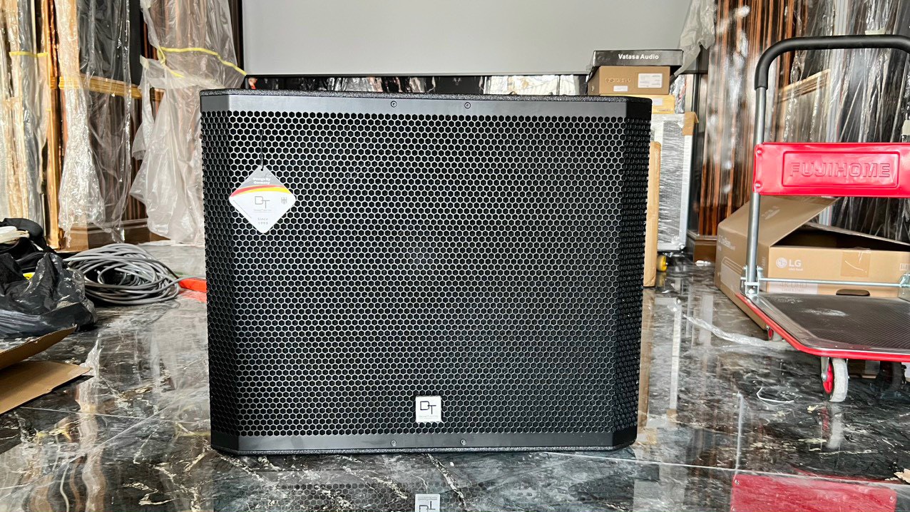 Khách hàng Hoàng Lâm đánh giá về sản phẩm Loa sub DT Delta115 bass 40cm