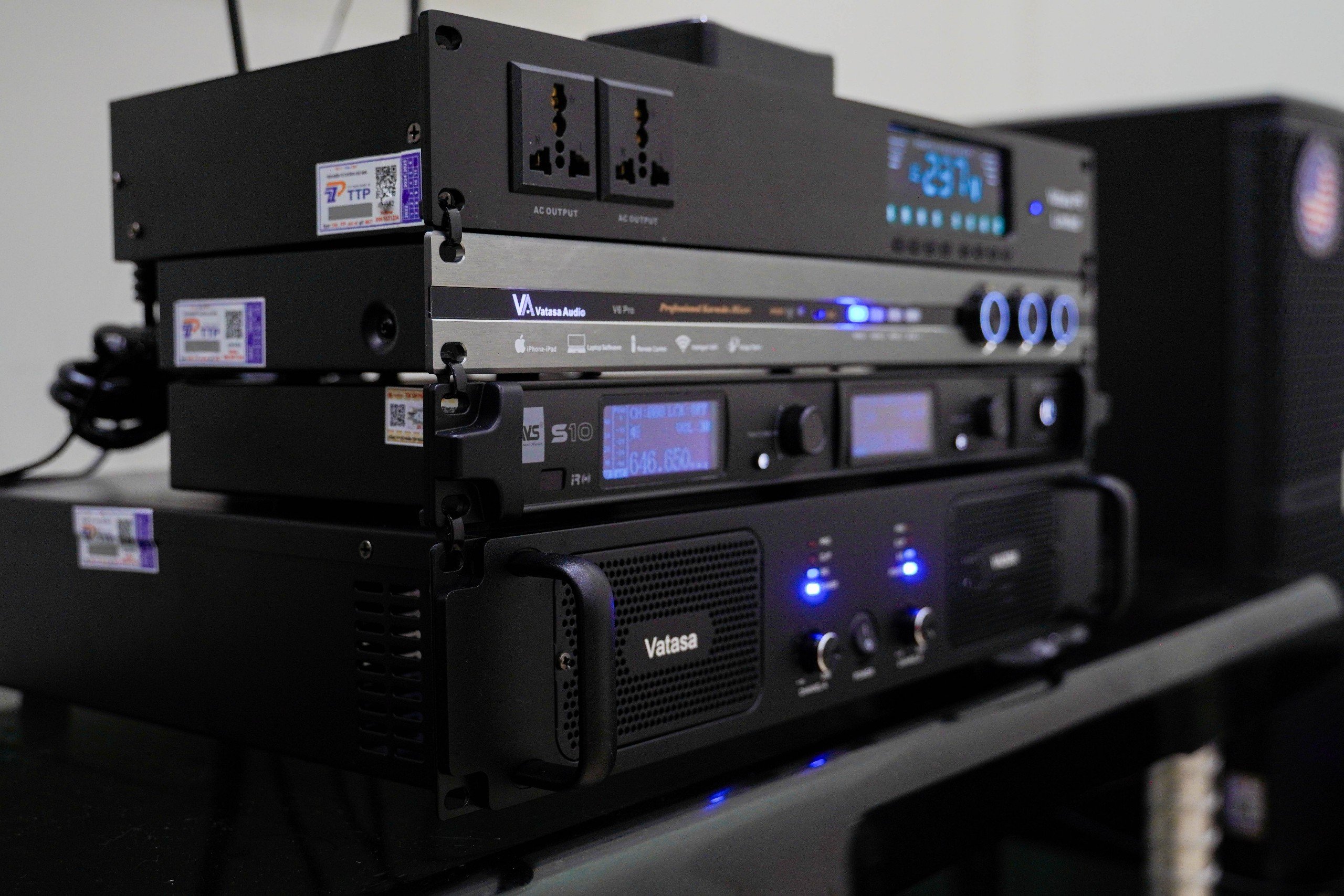 Khách hàng Tùng Lâm đánh giá về sản phẩm Dàn Karaoke CAVS TT297: (CAVS C12, Vatasa T500, Vatasa V6 Pro, Vatasa VA-2600)