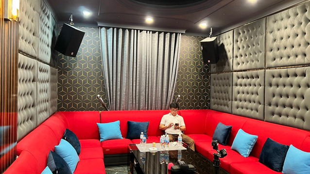 Khách hàng Đức Duy đánh giá về sn phẩm Dàn Karaoke DT TT285: (2 DT Alpha 12, Vatasa T10, Vatasa V8 Pro, Vatasa VA-2500, Vatasa DKS1004 NEW, DT Sigma118, Vatasa P9 Limited, VietK 4TB)