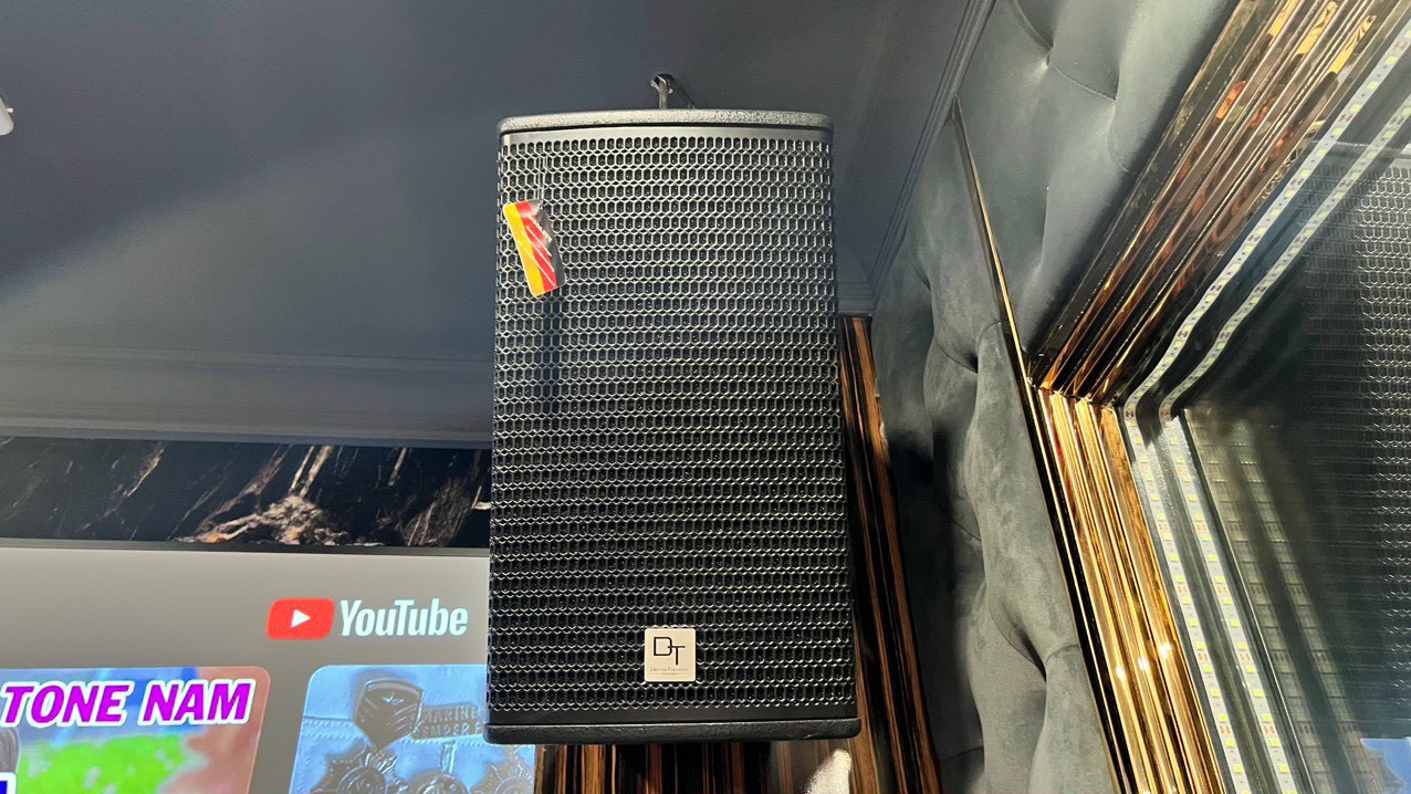 Khách hàng Phương Phi đánh giá về sn phẩm Dàn Karaoke DT TT266: (DT Alpha 12, Vatasa T10, Vatasa V8 Pro, DT Lion406, Vatasa DKS1004 NEW, DT Delta118, Vatasa P9 Limited, Pro 4TB, VietK 22 inch)