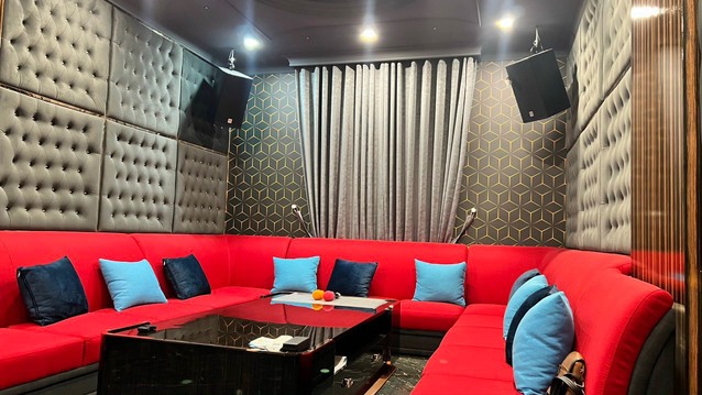 Khách hàng Đức Duy đánh giá về sn phẩm Dàn Karaoke DT TT285: (2 DT Alpha 12, Vatasa T10, Vatasa V8 Pro, Vatasa VA-2500, Vatasa DKS1004 NEW, DT Sigma118, Vatasa P9 Limited, VietK 4TB)