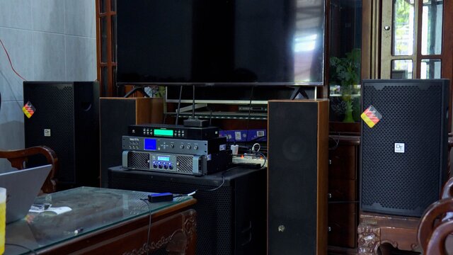 Khách hàng Thiên Ân đánh giá về sản phẩm Dàn Karaoke DT TT329: (DT D2000, Vatasa T10, Vatasa V8 Pro, DT Lion408, DT Delta115, Vatasa P9 Luxury)