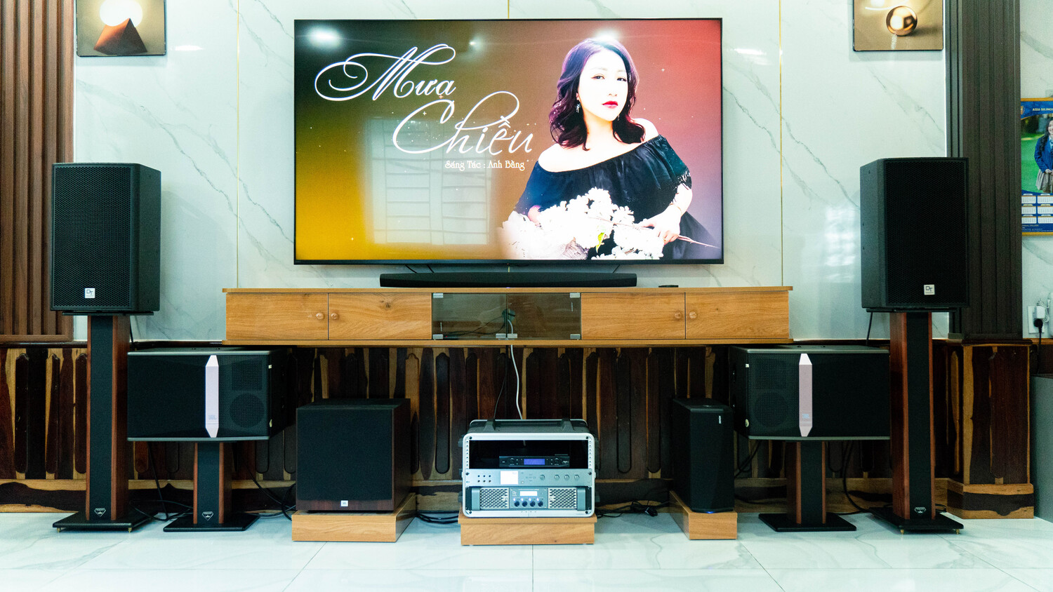 Khách hàng Thái Bảo đánh giá về sản phẩm Dàn Karaoke JBL TT131: (JBL Ki512, Vatasa T500, Vatasa KX8Luxury, Vatasa VA2500)