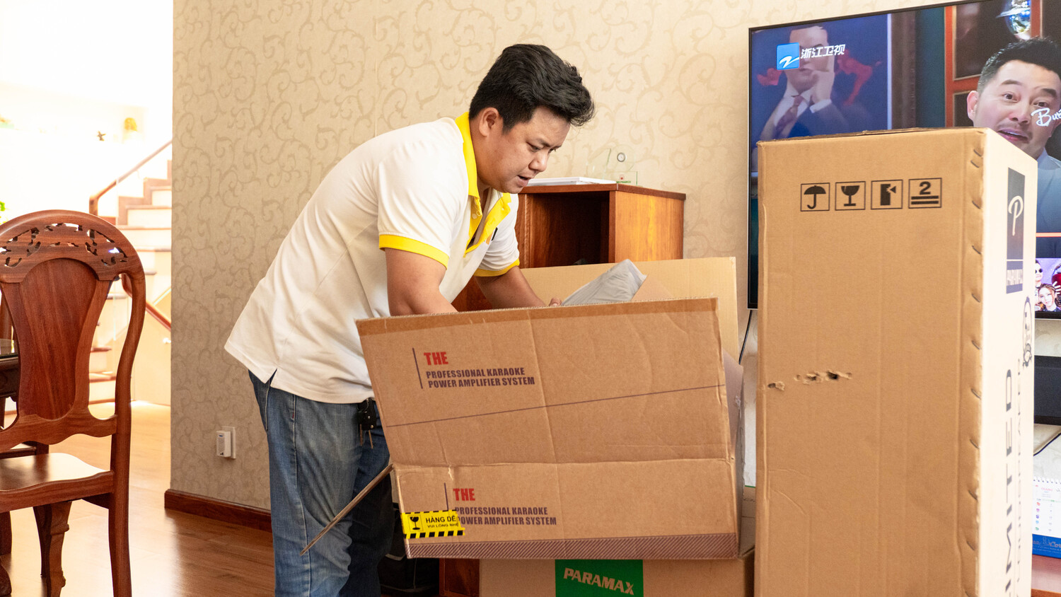 Khách hàng Thế Đạt đánh giá về sản phẩm Dàn karaoke Paramax TT275: (Paramax D88 Limited, Vatasa Bla600 New)