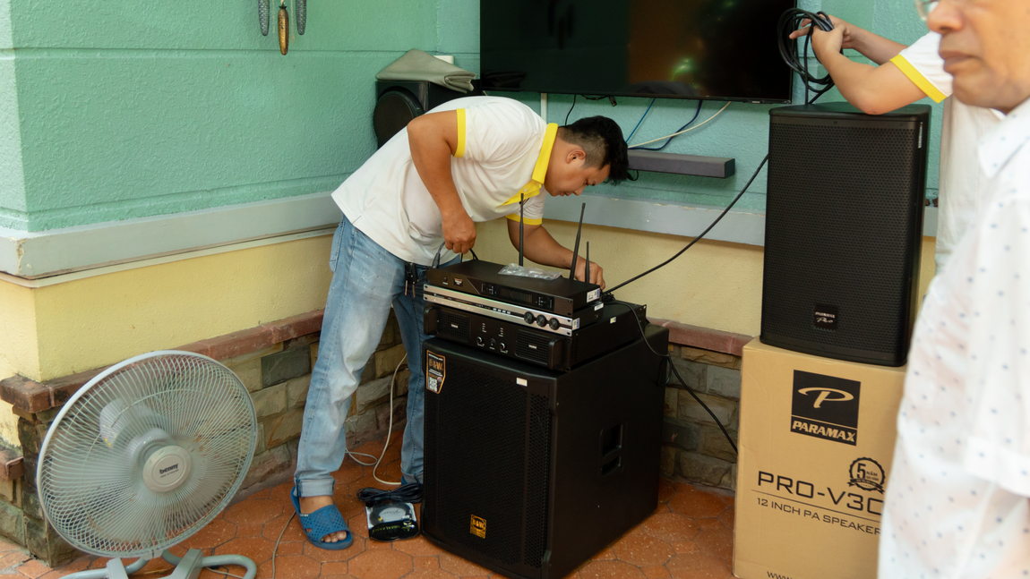 Khách hàng Lê Văn Hưng đánh giá về sản phẩm Dàn karaoke Paramax TT330: (Paramax PRO V30, Vatasa Bla600 New, B&W S1500 Max)