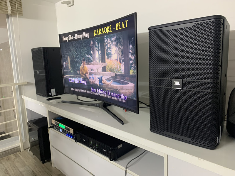 Khách hàng Trần Minh Trí đánh giá về sản phẩm Loa Karaoke JBL KP 4012 (full bass 30cm, 2 loa 2 đường)