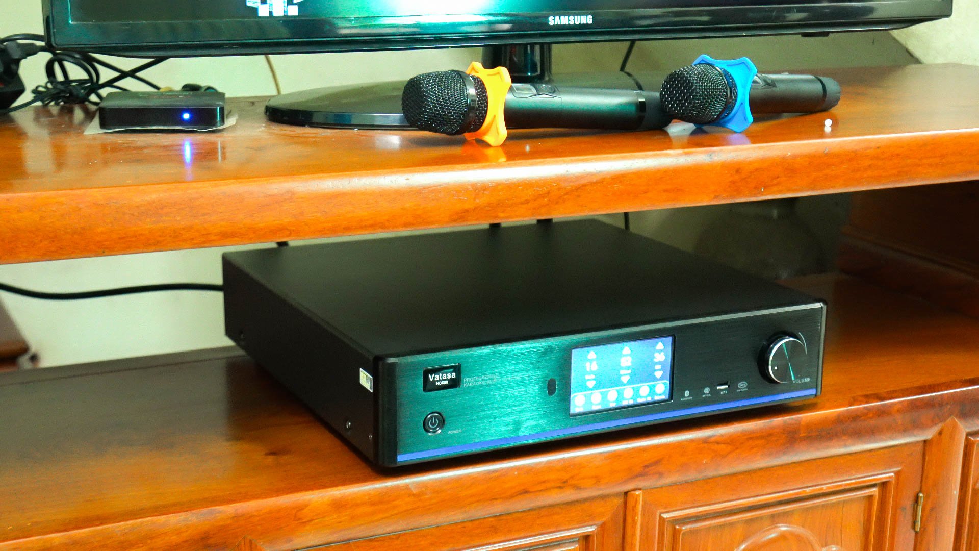 Khách hàng Minh Đạt đánh giá về sản phẩm Amply Số Vatasa HC600