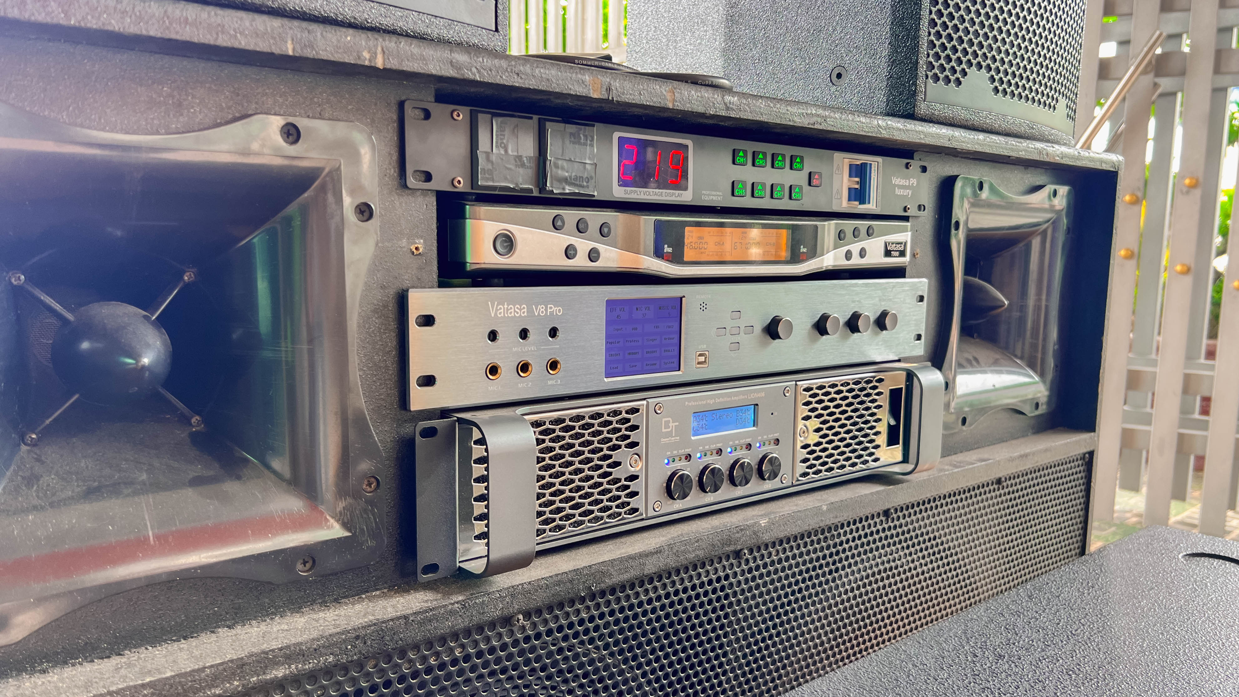 Khách hàng Lê Lộc đánh giá về sn phẩm Vang số Vatasa V8 Pro